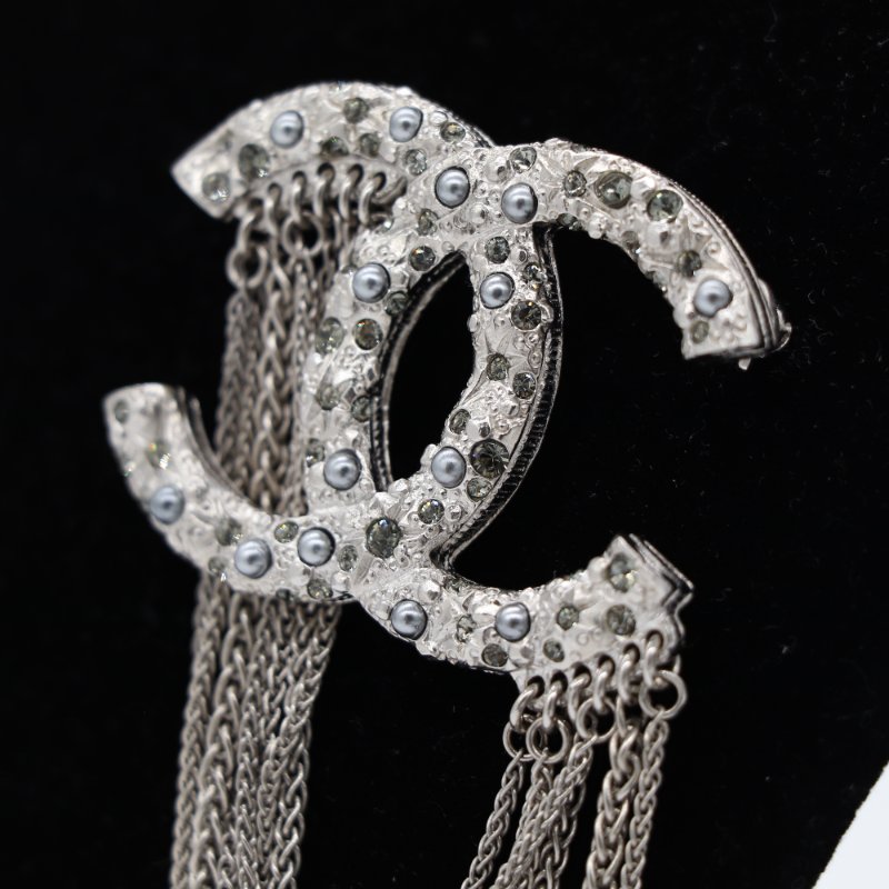 【聖誕好禮🎁稀有美品】Chanel 經典雙C 水鑽 熔岩系列 超級重工 珍珠 銀色 流蘇 胸針-2