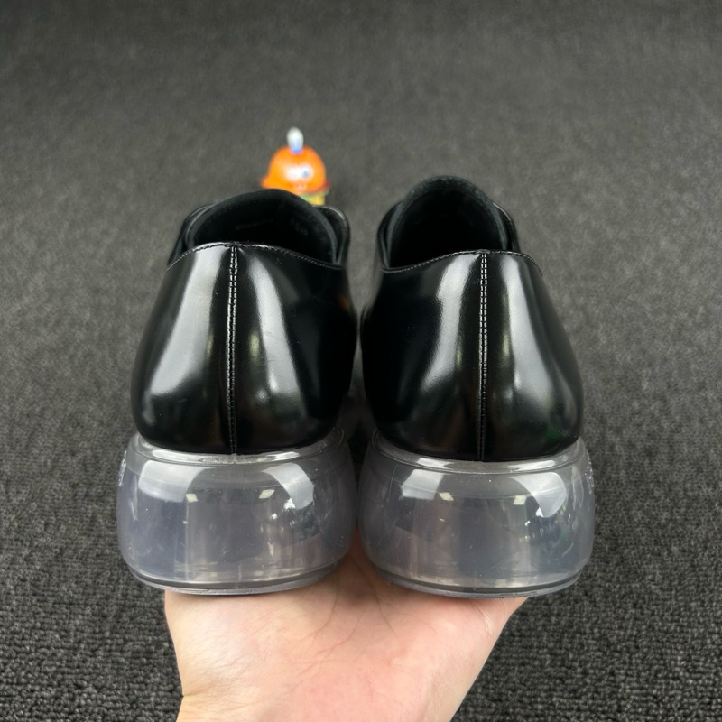 99新，未使用過Prada普拉達黑色漆皮氣墊鞋 尺碼:38.5 黑色漆皮設計-4