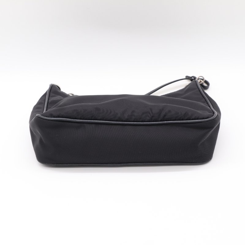 Prada 普拉達 Re-Edition 2005 黑色 尼龍 肩背包-4