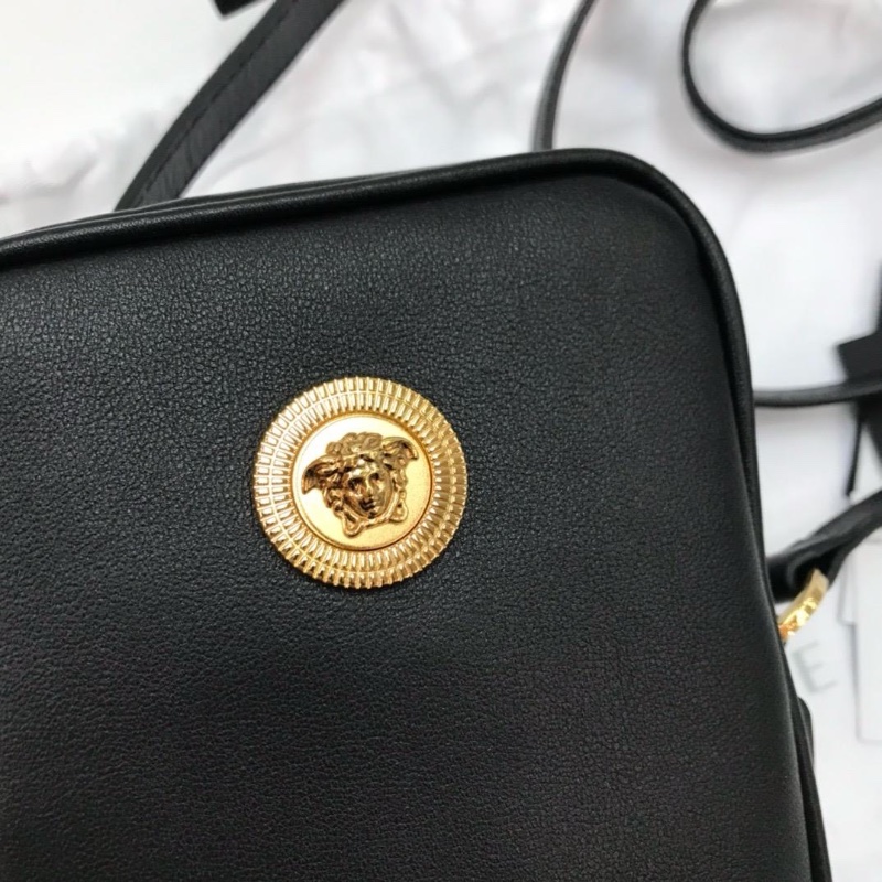 Versace Medusa bag-3