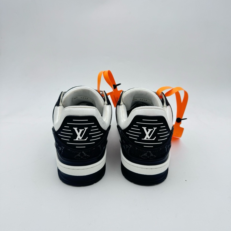 LV/5.5碼39碼/黑白牛仔trainer/99新/vv1778-4