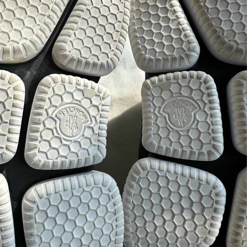 MONCLER 黑色休閒鞋-13