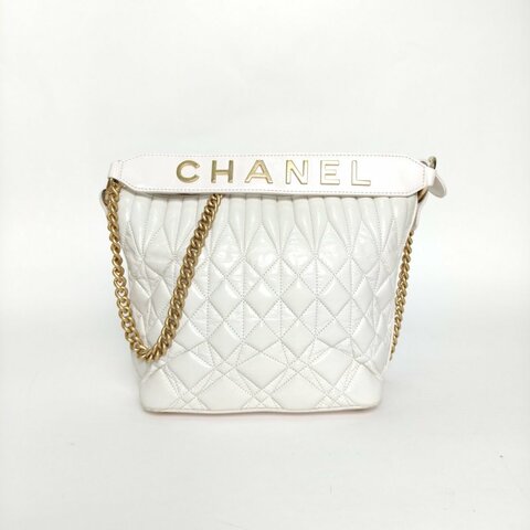 CHANEL 白色牛皮28開金扣嬉皮hobo流浪包斜挎包肩背包