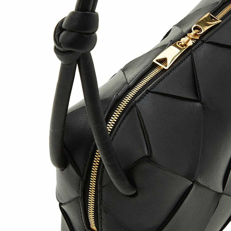 BOTTEGA VENETA Intrecciato編織斜背包 709417 VCQC2 8425-6