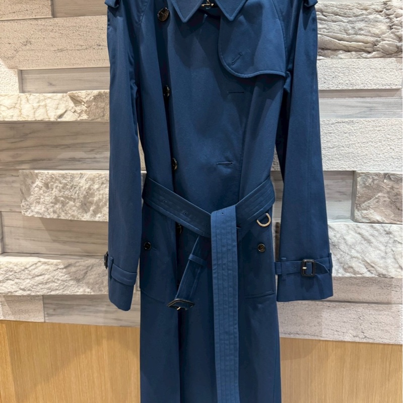 Burberry深藍色經典風衣-1