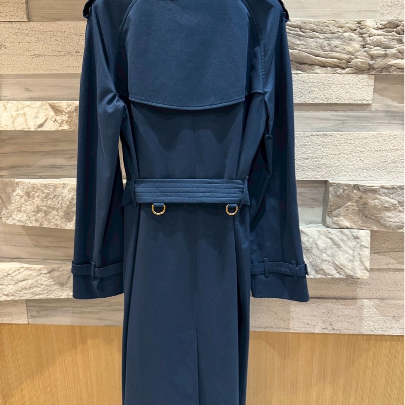 Burberry深藍色經典風衣-2