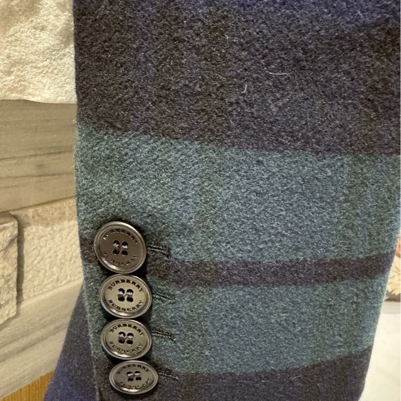 Burberry經典深藍色和綠色格紋大衣-3