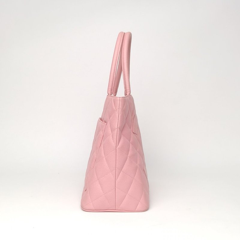 CHANEL 中古希爾頓銀幣包粉紅色荔枝牛皮8開銀扣肩背包-3