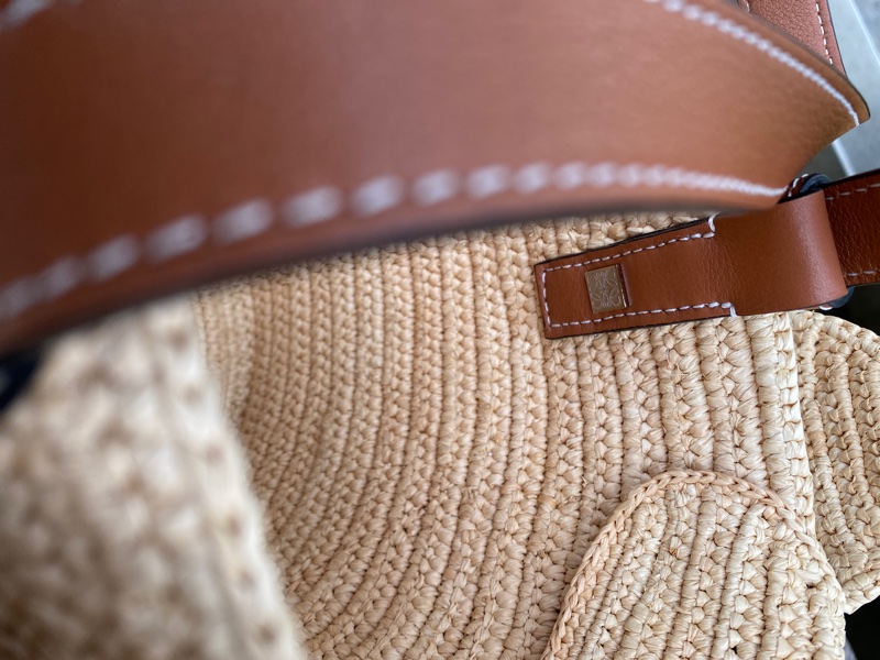 全新LOEWE草編大象包小號-6