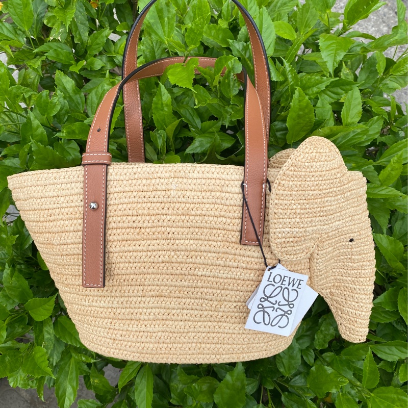 全新LOEWE草編大象包小號-8