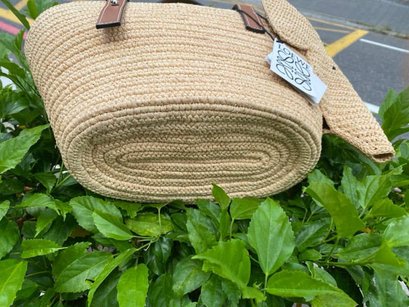 全新LOEWE草編大象包小號-9