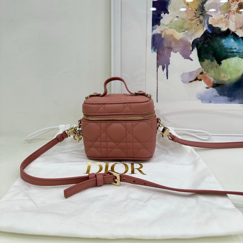 DIOR 迪奧 Lady Dior Vanity藤格紋金色拉鍊羊皮粉色盒子包 21年 99新 近閒置-0