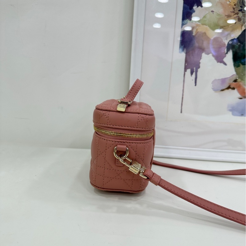 DIOR 迪奧 Lady Dior Vanity藤格紋金色拉鍊羊皮粉色盒子包 21年 99新 近閒置-3