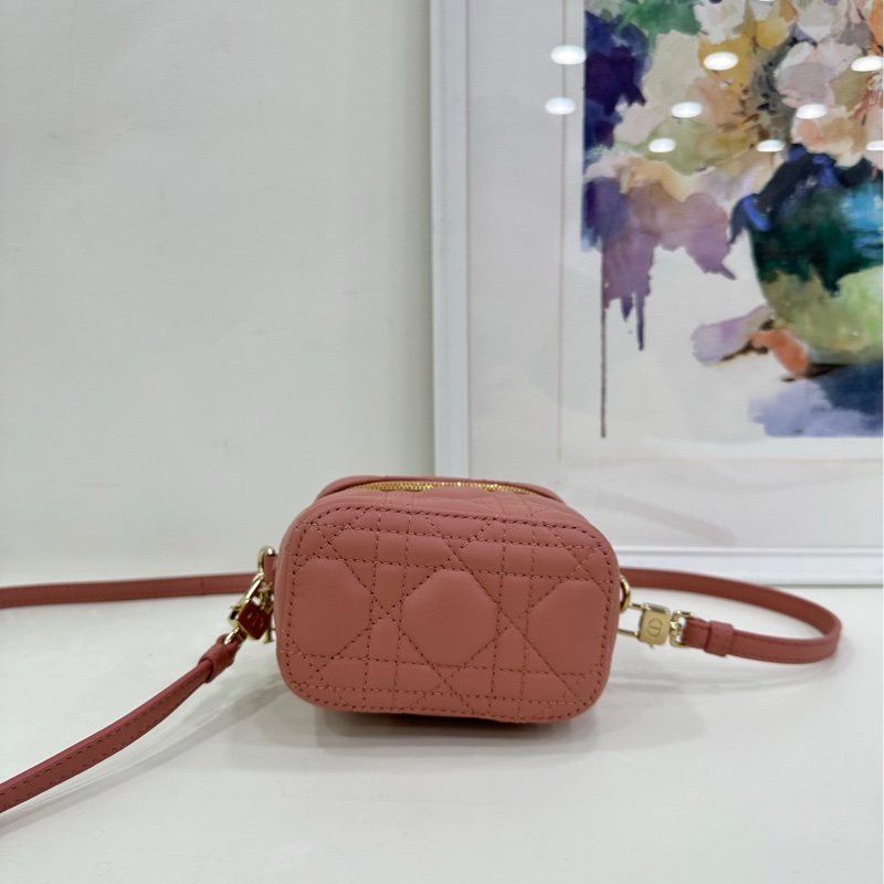 DIOR 迪奧 Lady Dior Vanity藤格紋金色拉鍊羊皮粉色盒子包 21年 99新 近閒置-5