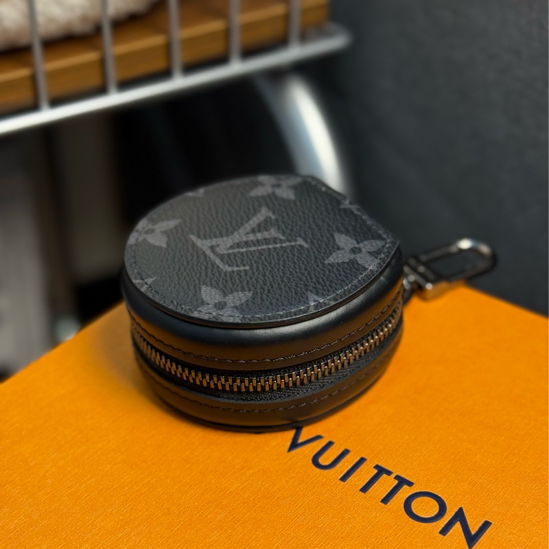 （蒐藏品）Lv 黑老花零錢包 化妝包 耳機包-0