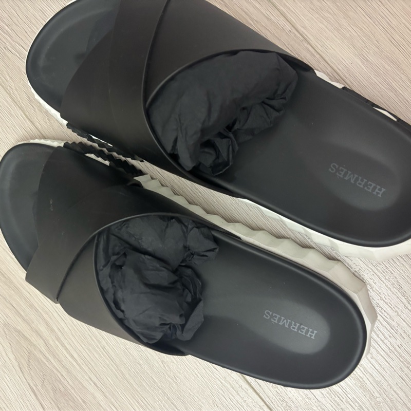 現貨商品 二手商品 專櫃正貨 HERMES 經典男版黑色拖鞋 尺寸44.5公分-45公分可穿-7