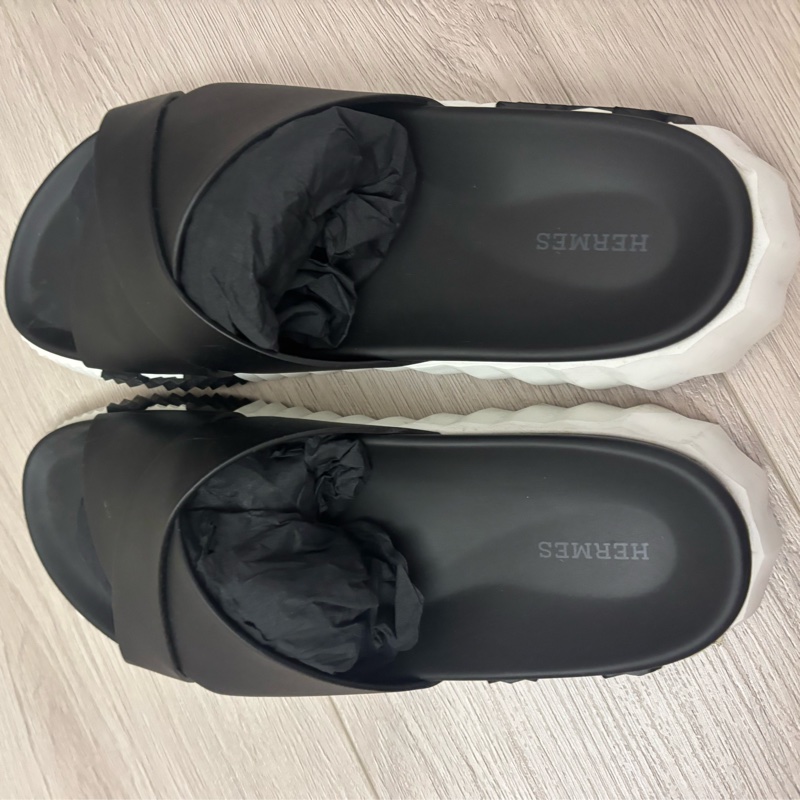 現貨商品 二手商品 專櫃正貨 HERMES 經典男版黑色拖鞋 尺寸44.5公分-45公分可穿-9