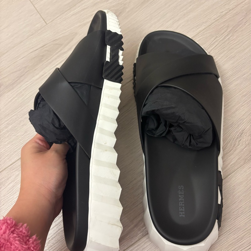 現貨商品 二手商品 專櫃正貨 HERMES 經典男版黑色拖鞋 尺寸44.5公分-45公分可穿-18