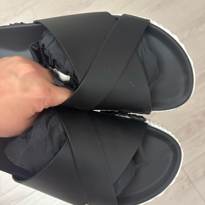 現貨商品 二手商品 專櫃正貨 HERMES 經典男版黑色拖鞋 尺寸44.5公分-45公分可穿-19