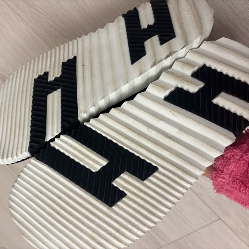 現貨商品 二手商品 專櫃正貨 HERMES 經典男版黑色拖鞋 尺寸44.5公分-45公分可穿-23