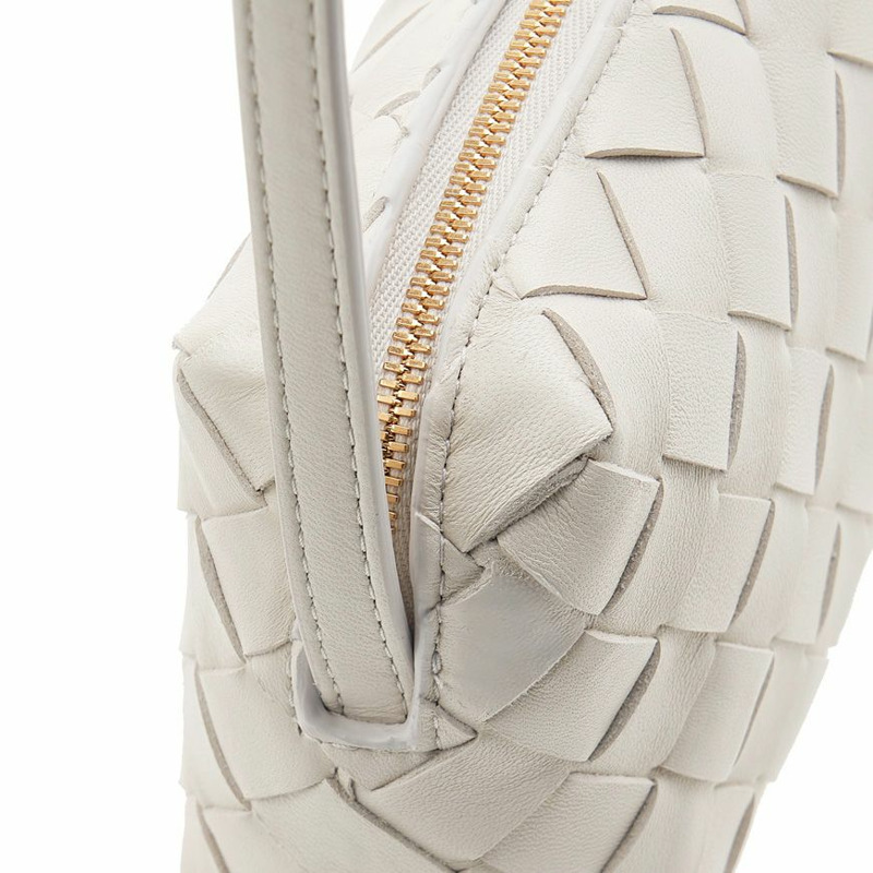 BOTTEGA VENETA Intrecciato 編織斜背包 V48C4 9644 SS25-6