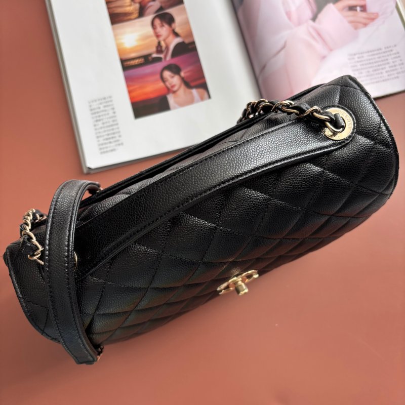 ::CHANEL:: Affinity Flap 黑色荔枝牛皮金轉釦經典郵差包手提/斜背包 大款-1