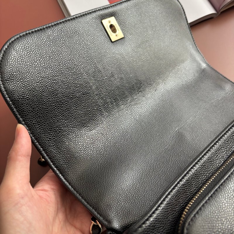 ::CHANEL:: Affinity Flap 黑色荔枝牛皮金轉釦經典郵差包手提/斜背包 大款-22