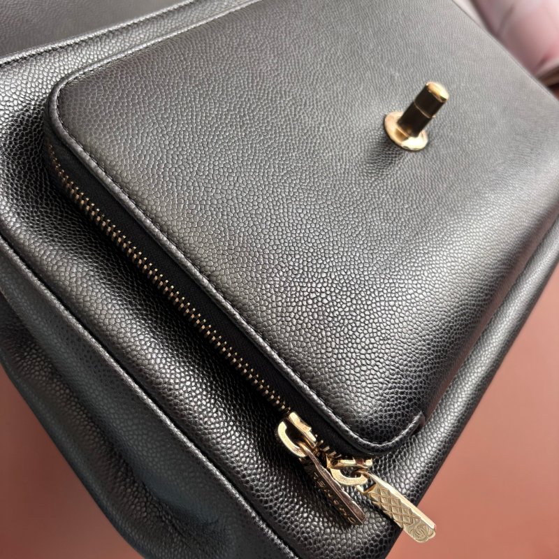 ::CHANEL:: Affinity Flap 黑色荔枝牛皮金轉釦經典郵差包手提/斜背包 大款-25