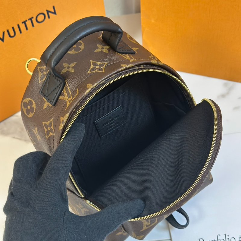 LOUIS VUITTON Palm Springs後背包 - Mini-7