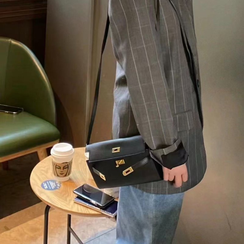 HERMES Kellytogo黑金box小牛皮肩背斜背包20*11*3 全新閒置配件盒子塵袋吊牌-0