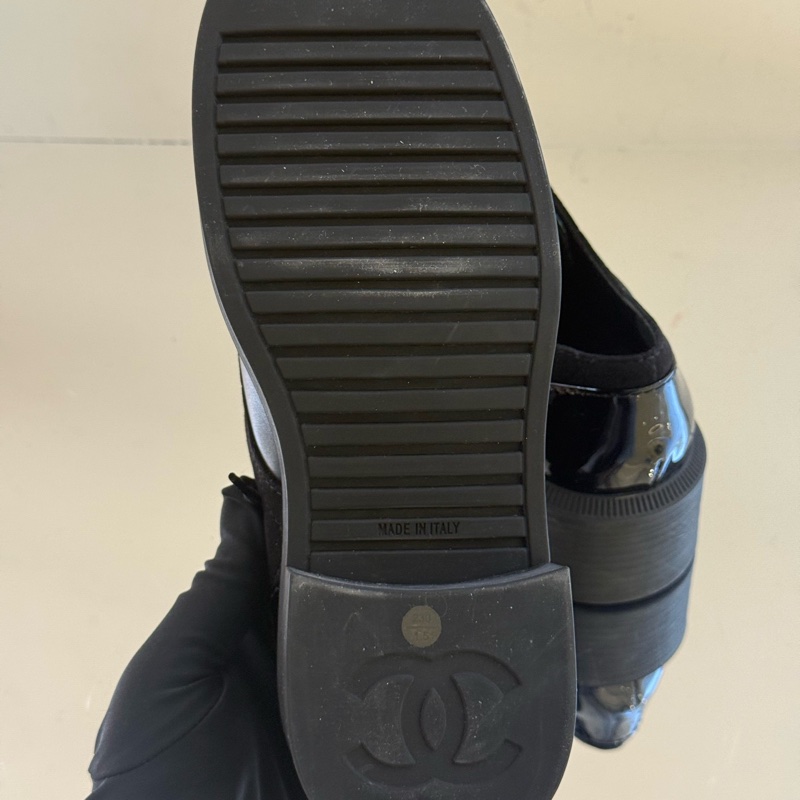 Chanel/香奈兒 21b 學院風厚底系帶樂福鞋 漆皮拼麂皮 36碼-7