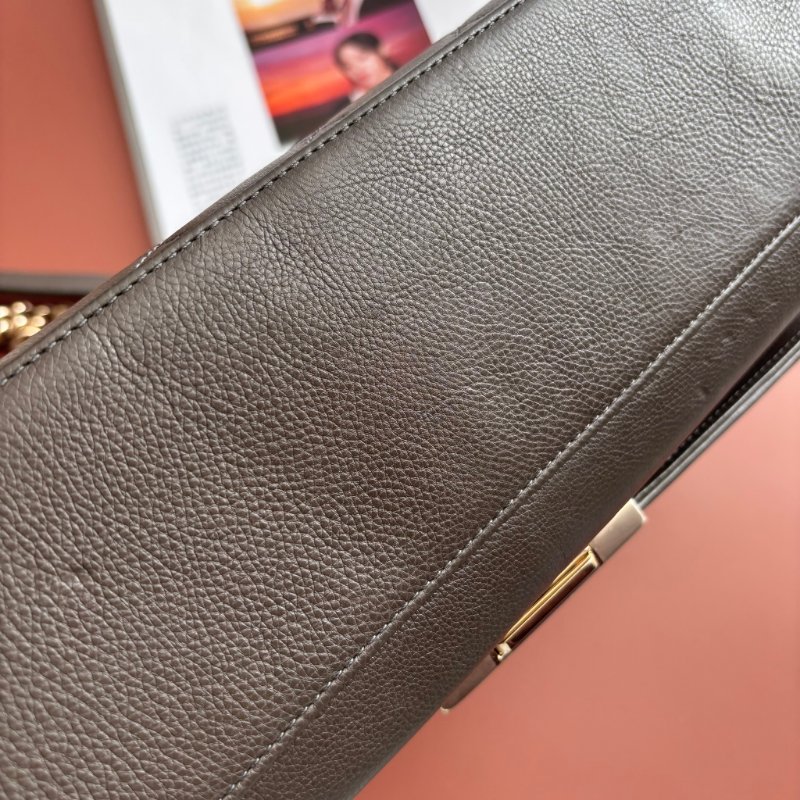 ::CHANEL:: A93703 灰色菱格牛皮金牌下蓋手提側背包 兩用包 上班包 商務包-6