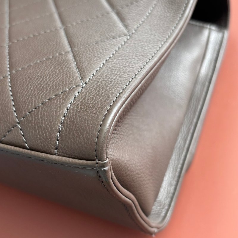 ::CHANEL:: A93703 灰色菱格牛皮金牌下蓋手提側背包 兩用包 上班包 商務包-8