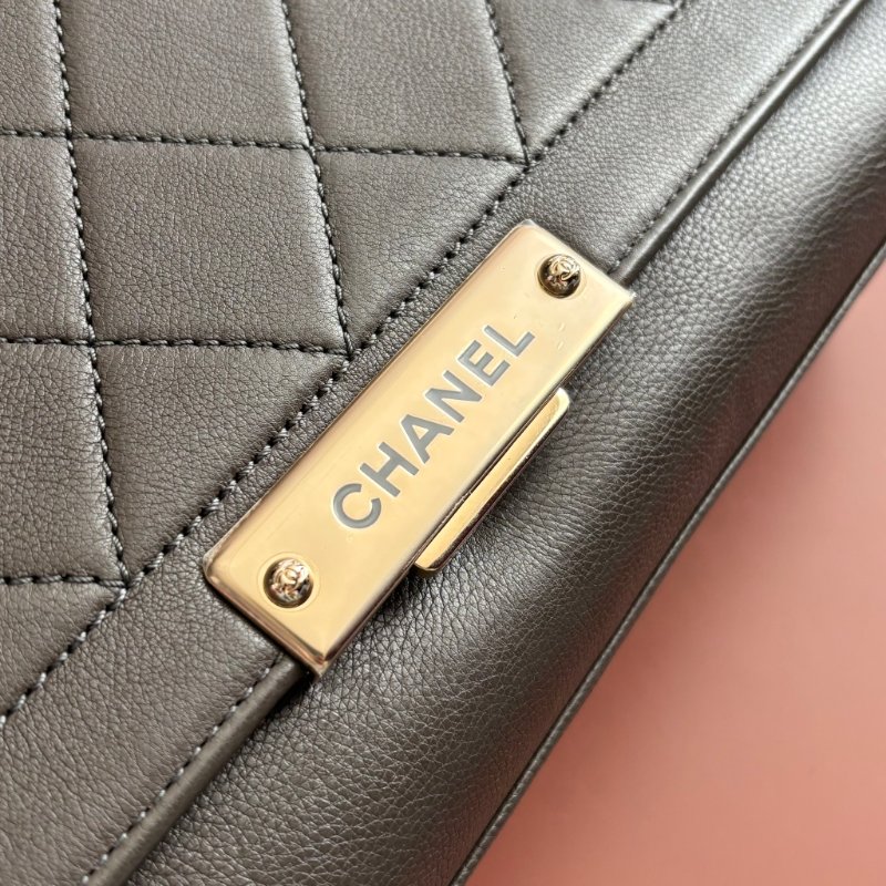 ::CHANEL:: A93703 灰色菱格牛皮金牌下蓋手提側背包 兩用包 上班包 商務包-12