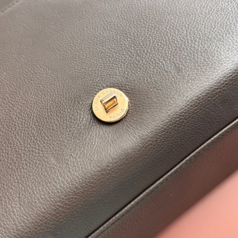 ::CHANEL:: A93703 灰色菱格牛皮金牌下蓋手提側背包 兩用包 上班包 商務包-16