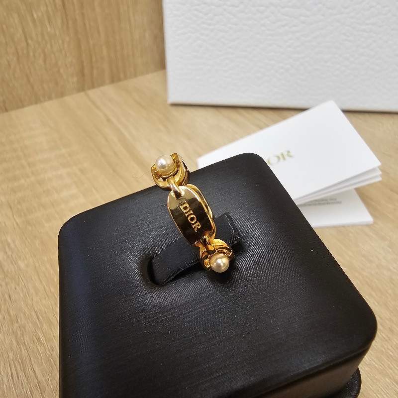 [甜美好物甜出❣️] Dior 金色珍珠串聯 MontaigneJolie戒指-6