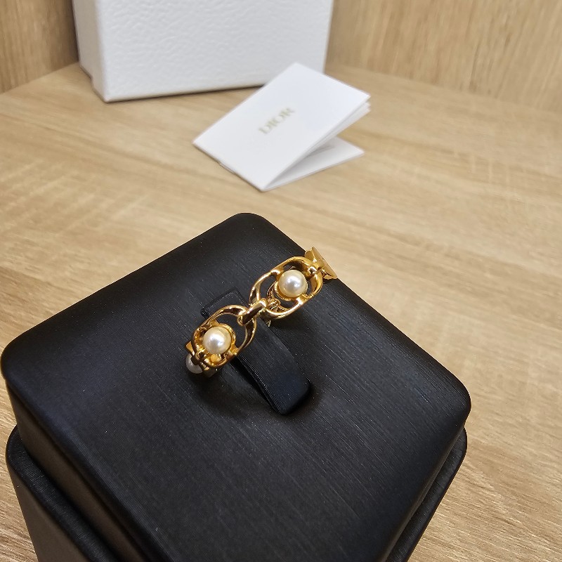 [甜美好物甜出❣️] Dior 金色珍珠串聯 MontaigneJolie戒指-8