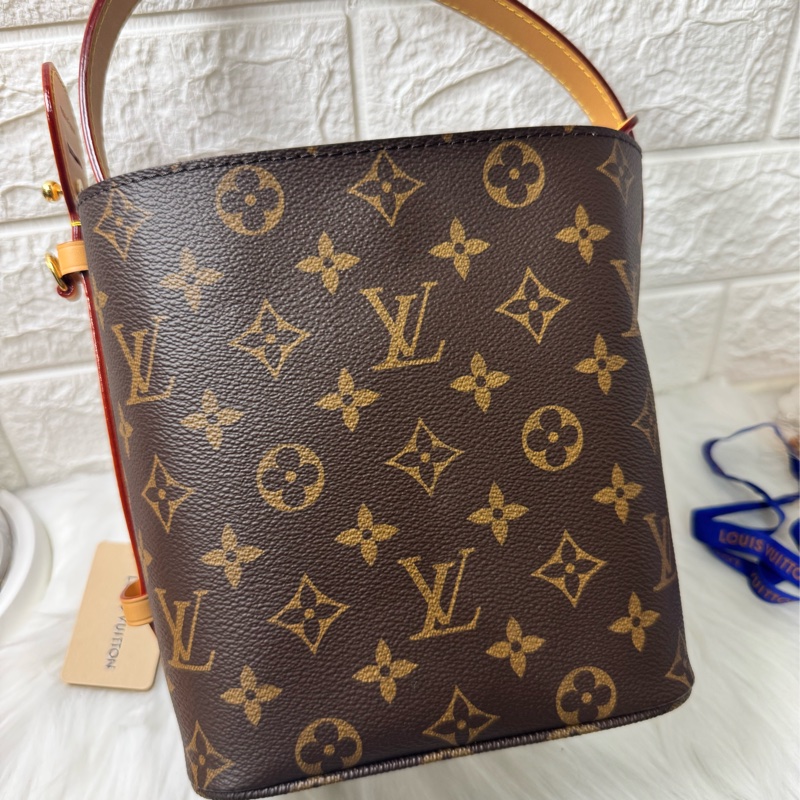 Lv M12925新款水桶-1