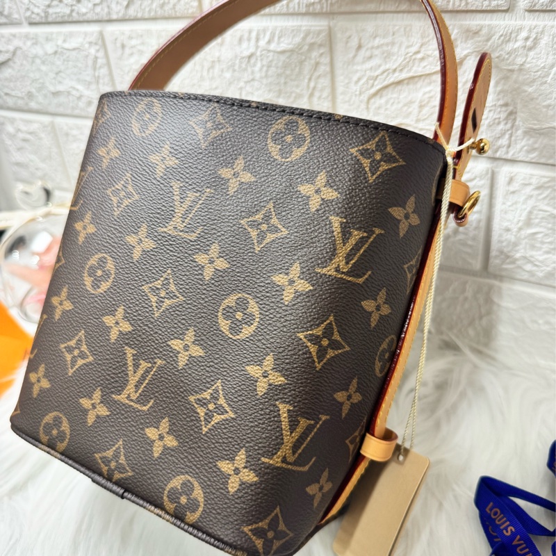 Lv M12925新款水桶-5