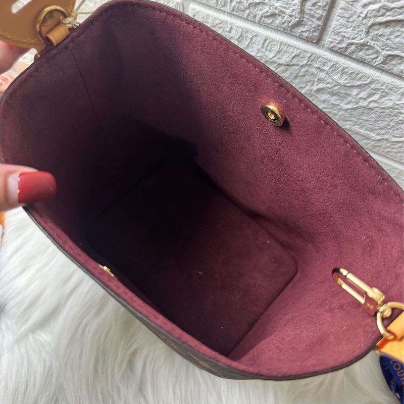 Lv M12925新款水桶-11