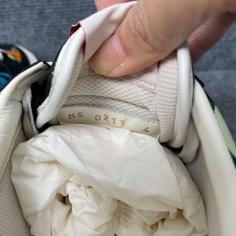 LV 黑色帆布面動物印花板鞋38碼-3