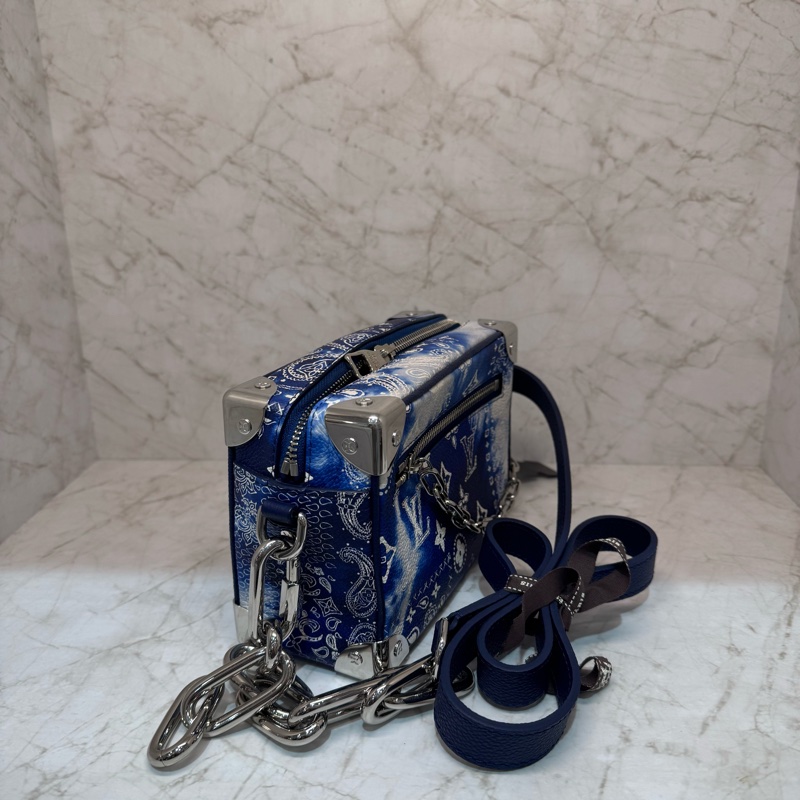 L藍白渲染MINI SOFT TRUNK盒子包/精片-2