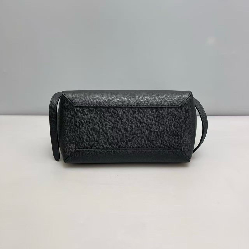 Celine賽琳 micro牛皮荔枝紋鯰魚包 小號 黑色-4