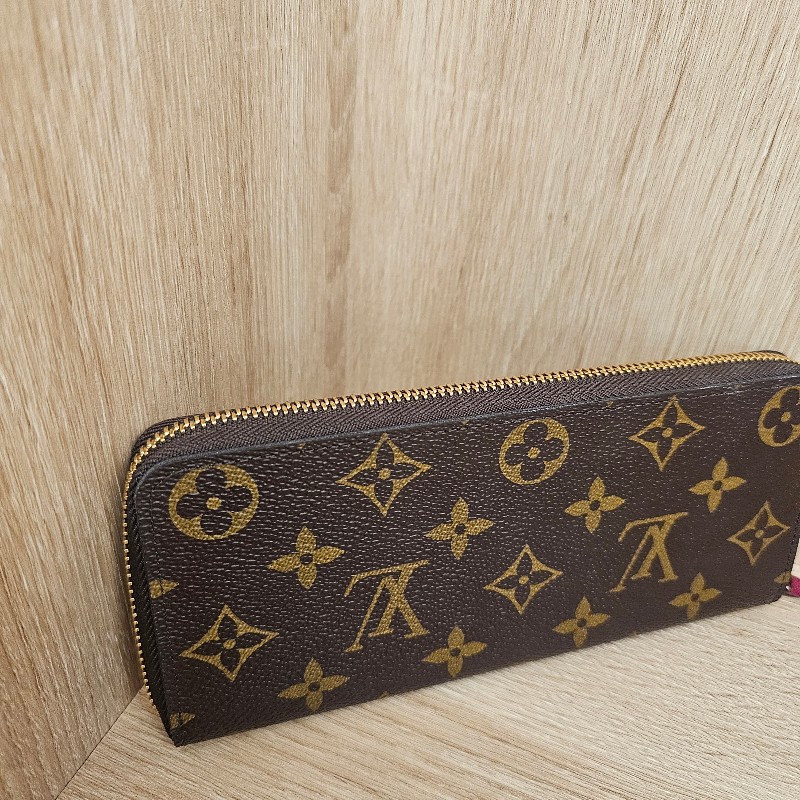 [ LV人氣長夾☺️ ] LV老花Clemence金釦紫紅拉鏈長夾-1