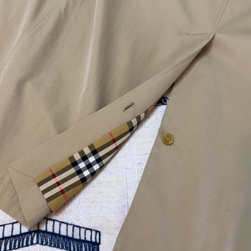 BURBEERY英國蜜色卡姆登風衣16-10