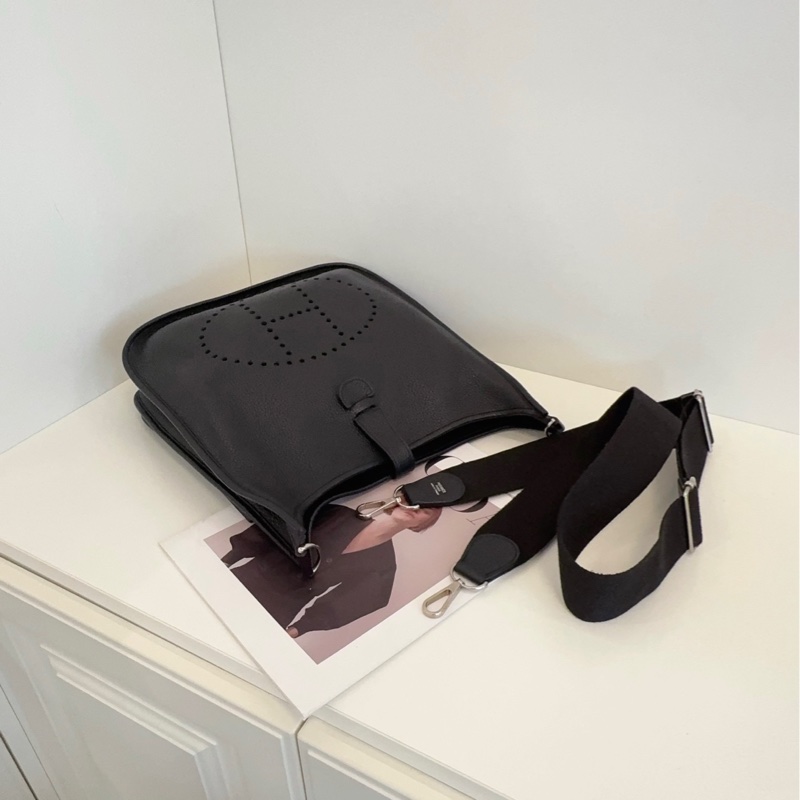 【98新🆕】Hermes Evelyne 29黑銀依芙琳 鬆弛黑馬 單肩斜挎包-3