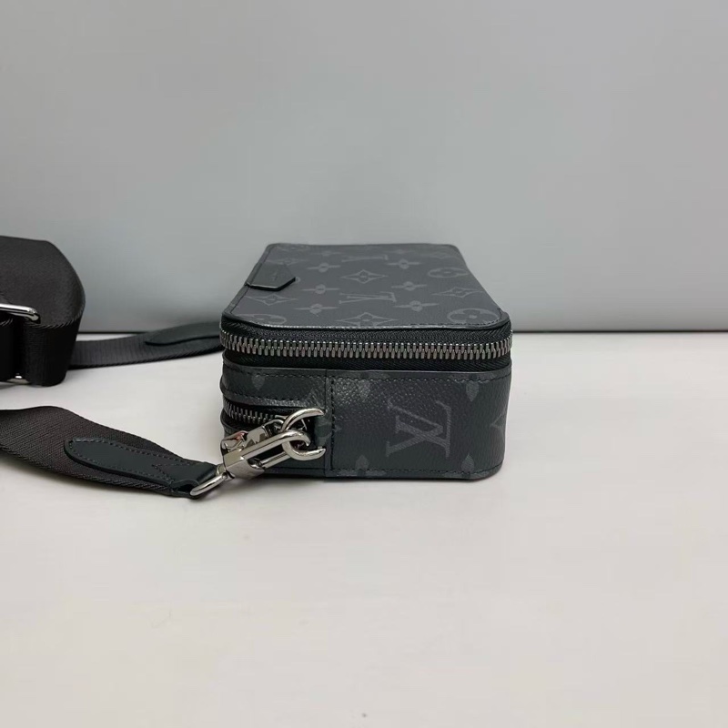 🌷新款芯片款！Louis Vuitton 路易威登 alpha男士黑老花相機包-3