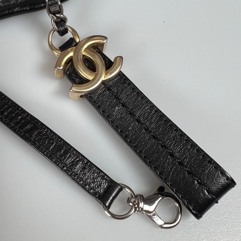 CHANEL 流浪包白中號 A93824/28開-9