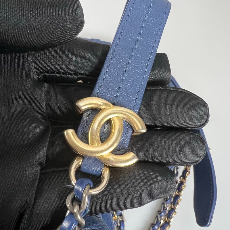 CHANEL 流浪包漸層漆皮小號藍色 25開-6