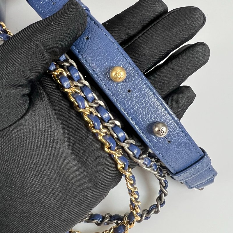 CHANEL 流浪包漸層漆皮小號藍色 25開-8